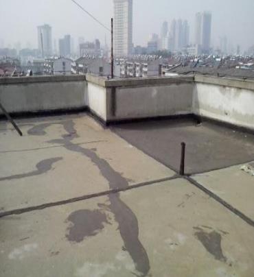 赣州市漏水维修 楼顶漏水是什么原因，楼顶漏水维修方法是什么?